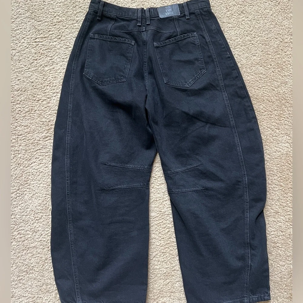 Free People We The Free Good Luck Mid-Rise
Barrel Jeans - Size 29 Regular - Picture 2 of 6